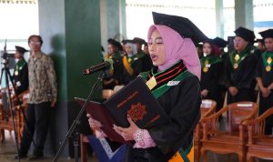 UWM-Wisuda-176-Lulusan-(Dok.-UWM)