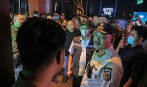 Wakil-Wali-Kota-Pekanbaru,-Markarius-Anwar-memimpin-penertiban-hiburan-malam-bersama-Satpol-PP-(Dok.-Riau-Aktual)